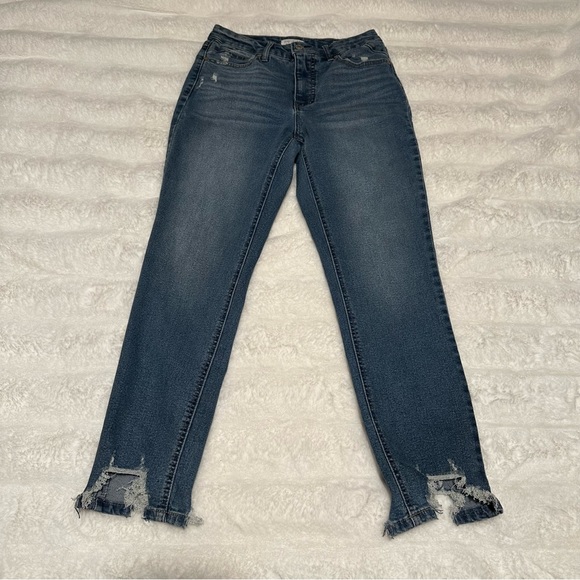 Woman’s Sofia Vergara Adora Curvy Girlfriend Crop Ankle Jeans Size 4 - Picture 3 of 14